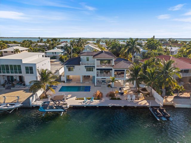 16745 Tamarind Road, Sugarloaf Key, FL 33042