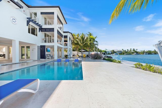 16745 Tamarind Road, Sugarloaf Key, FL 33042