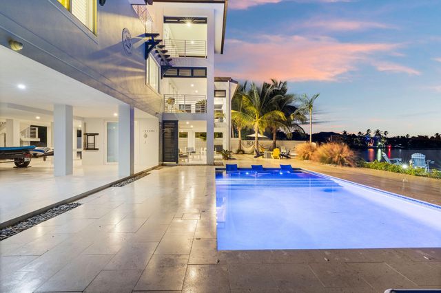 16745 Tamarind Road, Sugarloaf Key, FL 33042