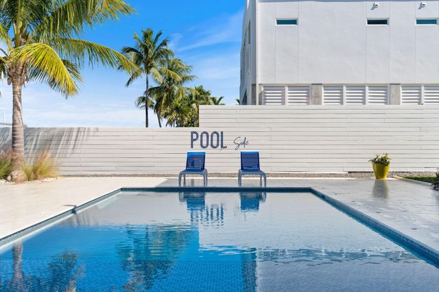 16745 Tamarind Road, Sugarloaf Key, FL 33042