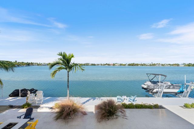 16745 Tamarind Road, Sugarloaf Key, FL 33042