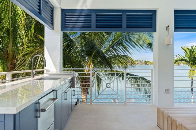 16745 Tamarind Road, Sugarloaf Key, FL 33042