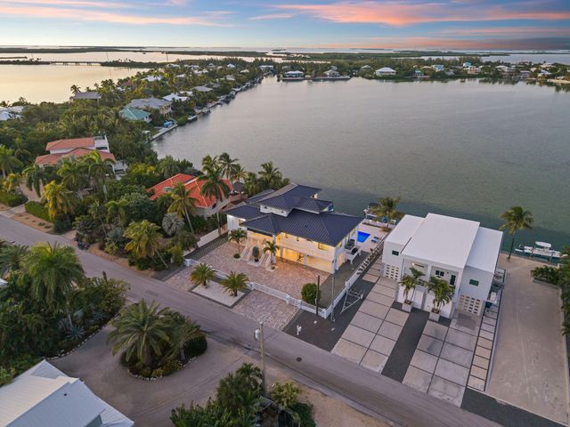 16745 Tamarind Road, Sugarloaf Key, FL 33042