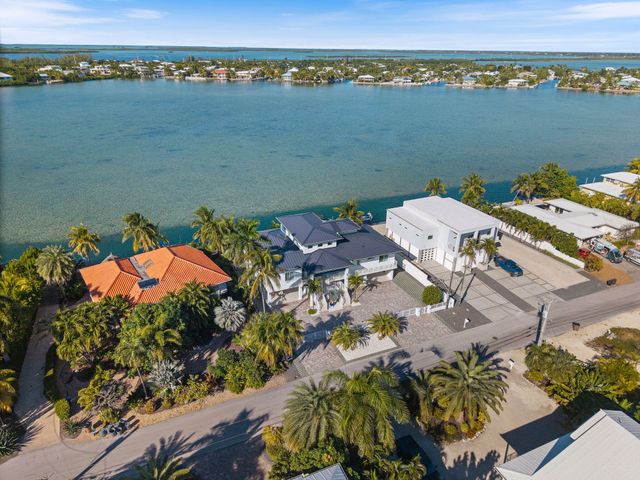 16745 Tamarind Road, Sugarloaf Key, FL 33042