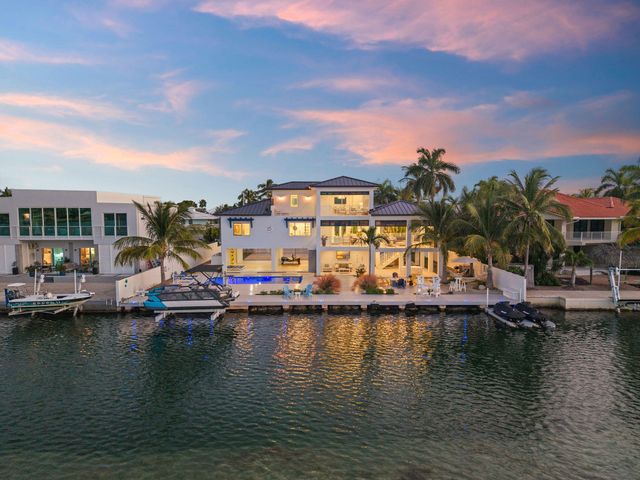 16745 Tamarind Road, Sugarloaf Key, FL 33042