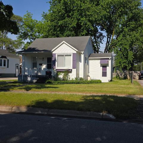 706 Oak Street, Essexville, MI 48732