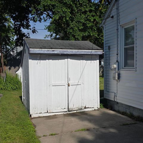 706 Oak Street, Essexville, MI 48732