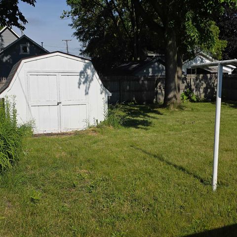 706 Oak Street, Essexville, MI 48732