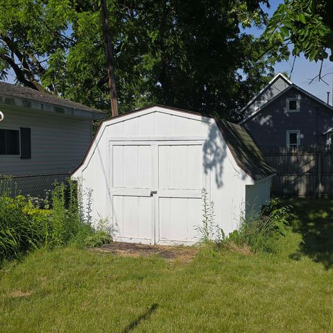 706 Oak Street, Essexville, MI 48732