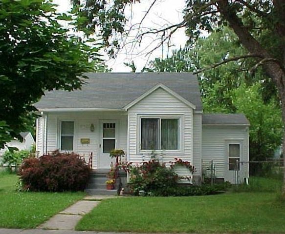 706 Oak Street, Essexville, MI 48732