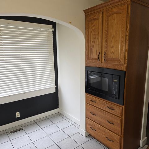 706 Oak Street, Essexville, MI 48732