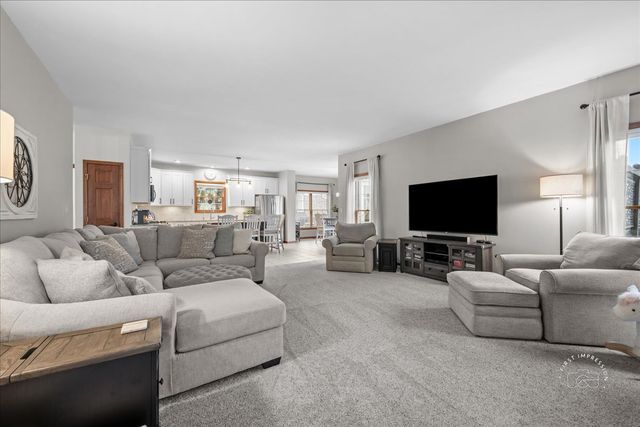 N515 Armstrong Lane, Geneva, IL 60134