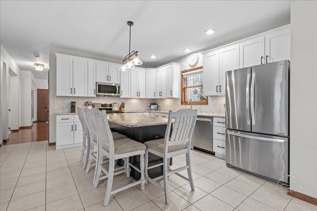 N515 Armstrong Lane, Geneva, IL 60134