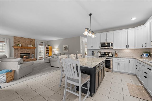 N515 Armstrong Lane, Geneva, IL 60134