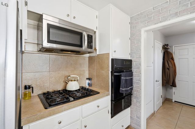 876 Cardoza, Tulare, CA 93274