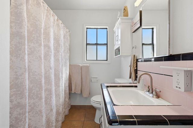 876 Cardoza, Tulare, CA 93274