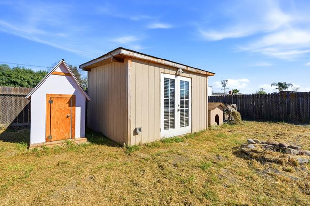 876 Cardoza, Tulare, CA 93274