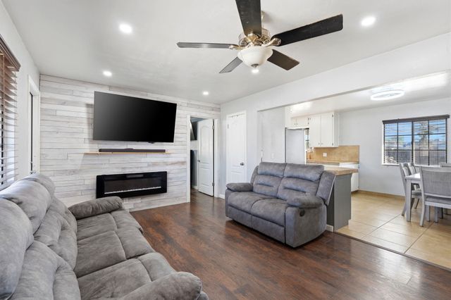 876 Cardoza, Tulare, CA 93274