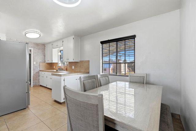 876 Cardoza, Tulare, CA 93274