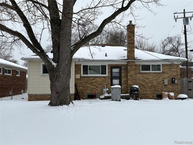 22190 Cloverlawn Street, Oak Park, MI 48237