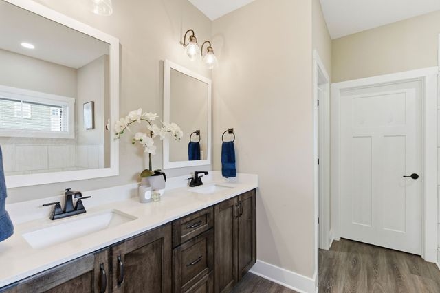 309 Campfire Ct, Winchester, TN 37398