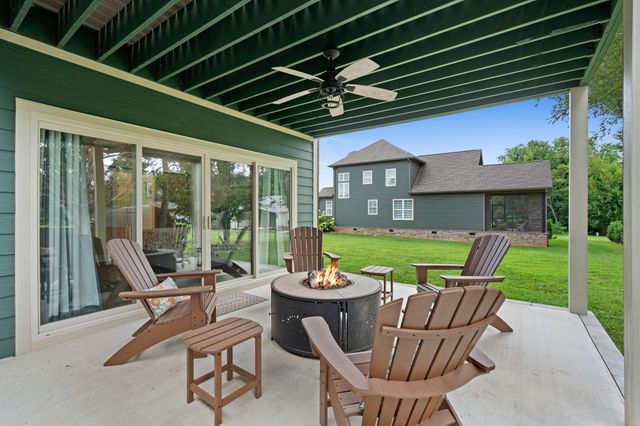 309 Campfire Ct, Winchester, TN 37398