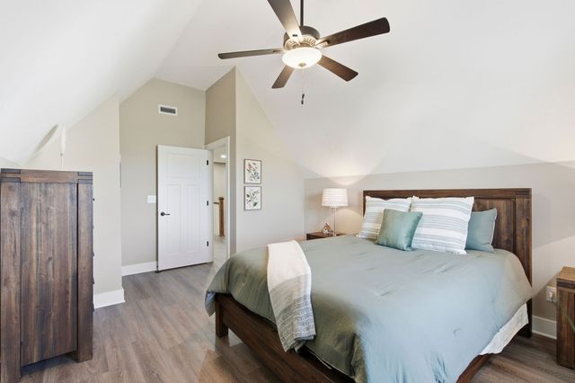 309 Campfire Ct, Winchester, TN 37398