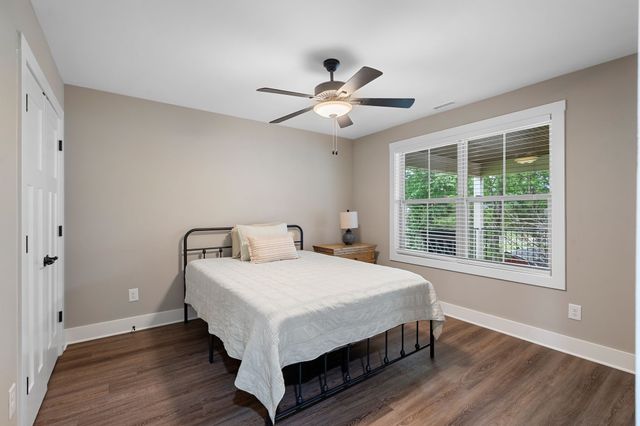 309 Campfire Ct, Winchester, TN 37398