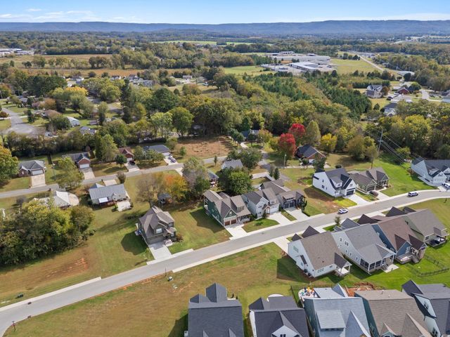 309 Campfire Ct, Winchester, TN 37398