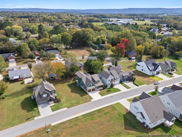 309 Campfire Ct, Winchester, TN 37398