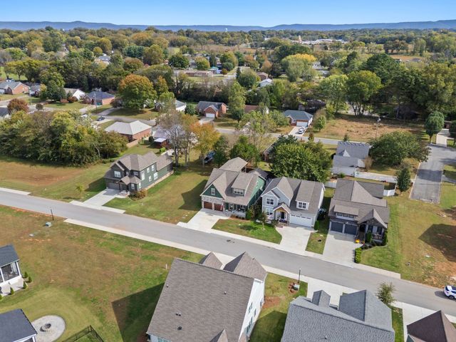 309 Campfire Ct, Winchester, TN 37398