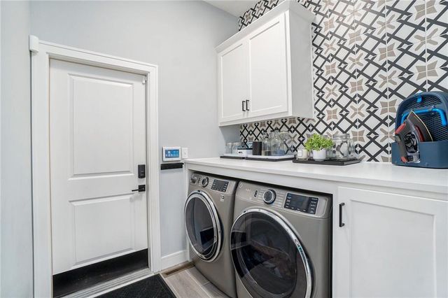 3238 SW Pergola Park Drive, Lee's Summit, MO 64081