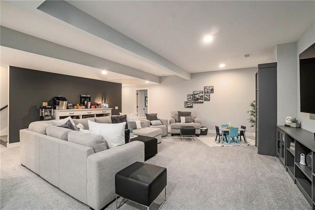 3238 SW Pergola Park Drive, Lee's Summit, MO 64081