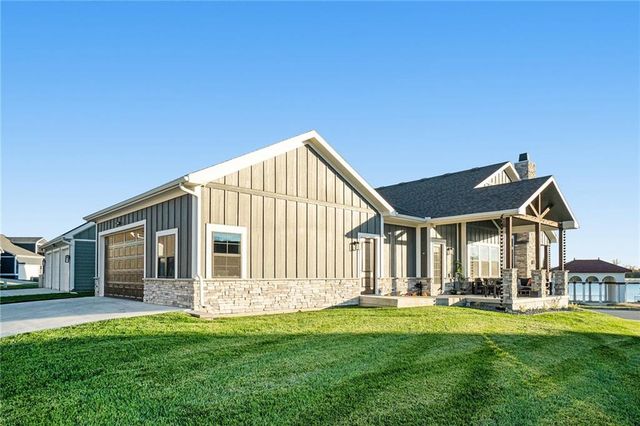 3238 SW Pergola Park Drive, Lee's Summit, MO 64081