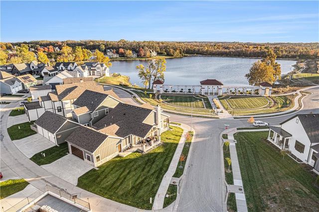 3238 SW Pergola Park Drive, Lee's Summit, MO 64081