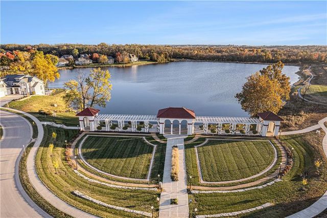 3238 SW Pergola Park Drive, Lee's Summit, MO 64081