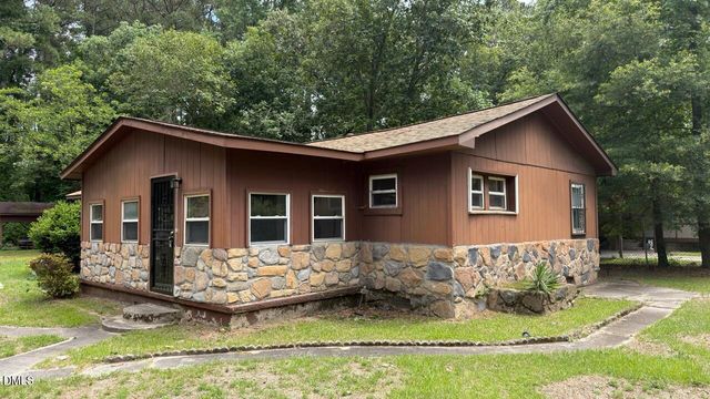 7014 Zepher Road, Fayetteville, NC 28311