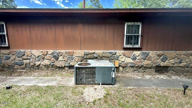 7014 Zepher Road, Fayetteville, NC 28311