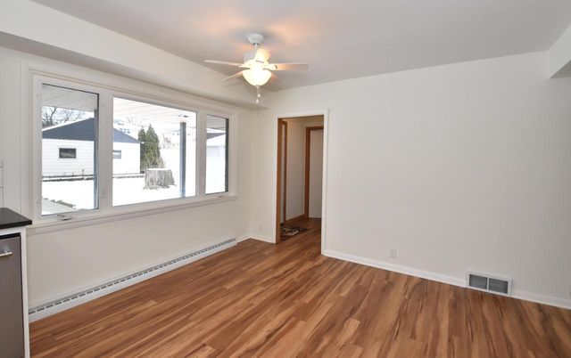 1625 W Leroy AVENUE, Milwaukee, WI 53221