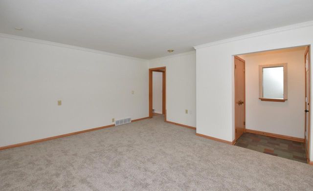 1625 W Leroy AVENUE, Milwaukee, WI 53221