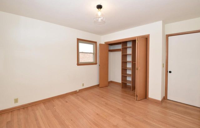 1625 W Leroy AVENUE, Milwaukee, WI 53221