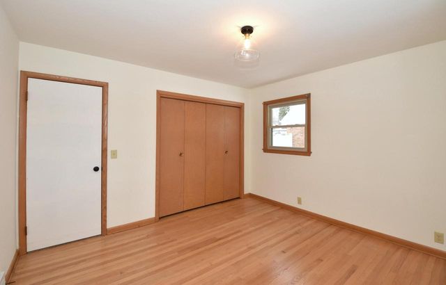 1625 W Leroy AVENUE, Milwaukee, WI 53221