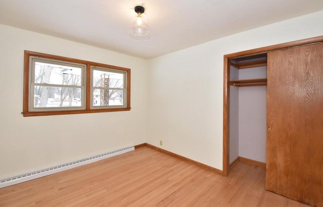 1625 W Leroy AVENUE, Milwaukee, WI 53221