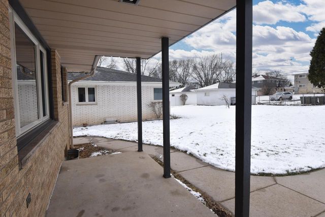 1625 W Leroy AVENUE, Milwaukee, WI 53221