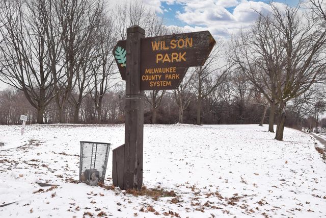 1625 W Leroy AVENUE, Milwaukee, WI 53221