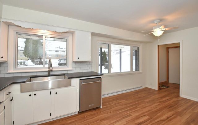 1625 W Leroy AVENUE, Milwaukee, WI 53221