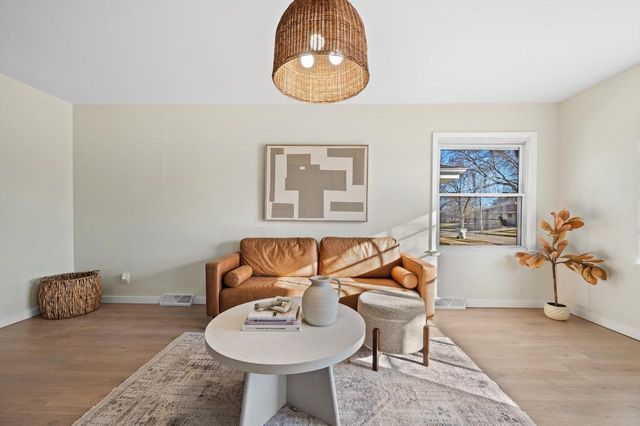 8530 W Holt AVENUE, Milwaukee, WI 53227