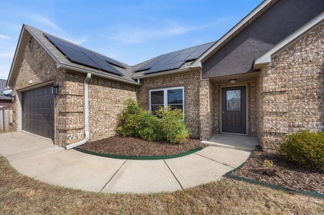 135 Harvick Circle, Cabot, AR 72023