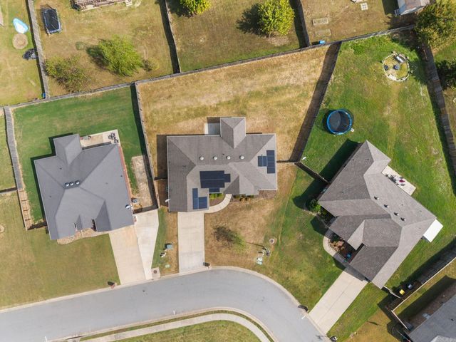 135 Harvick Circle, Cabot, AR 72023