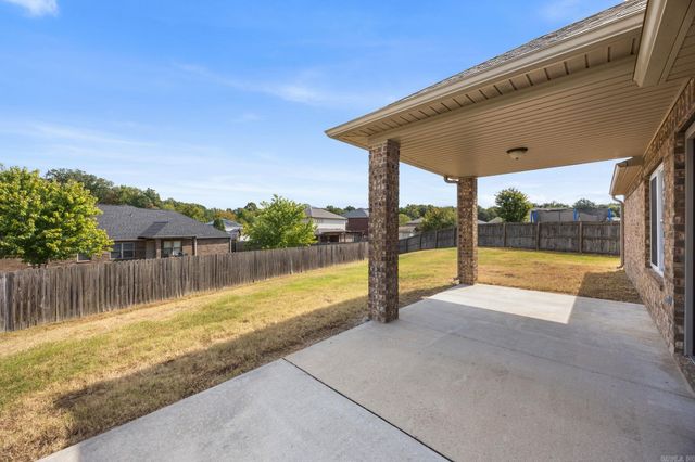 135 Harvick Circle, Cabot, AR 72023